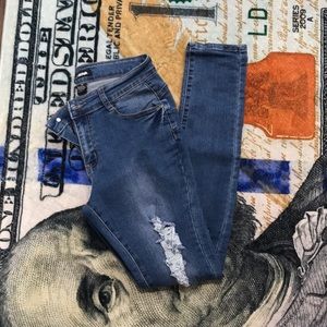 Never worn. Fashion Nova Jeans.